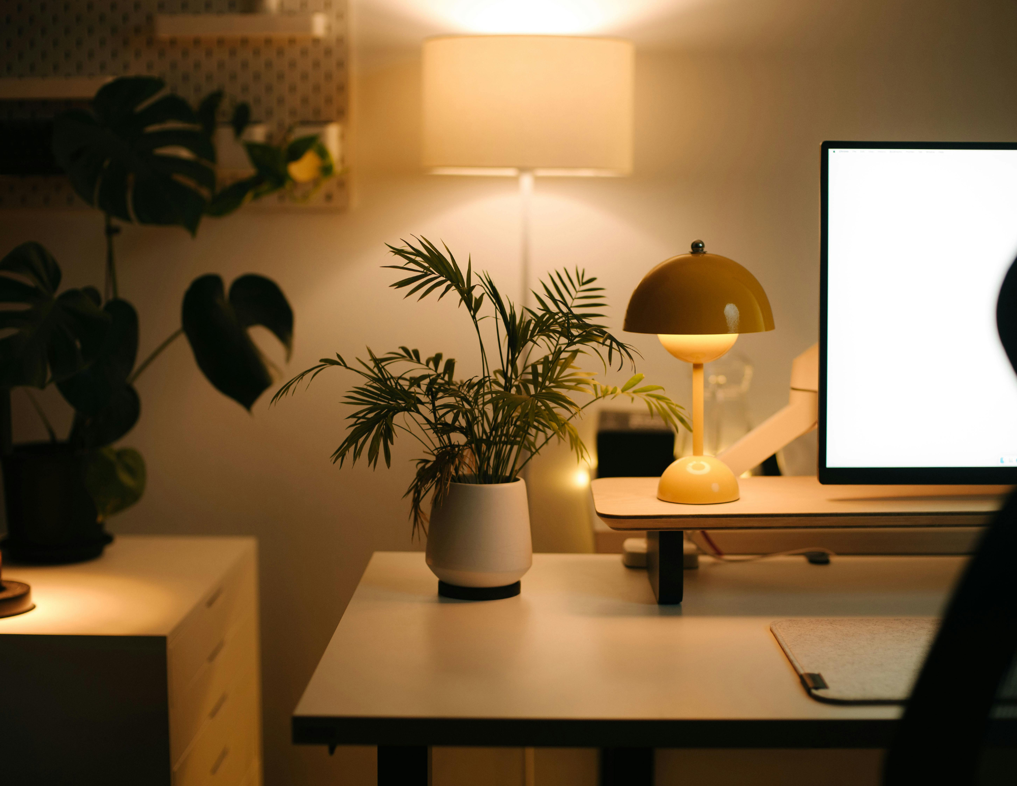 desk.png