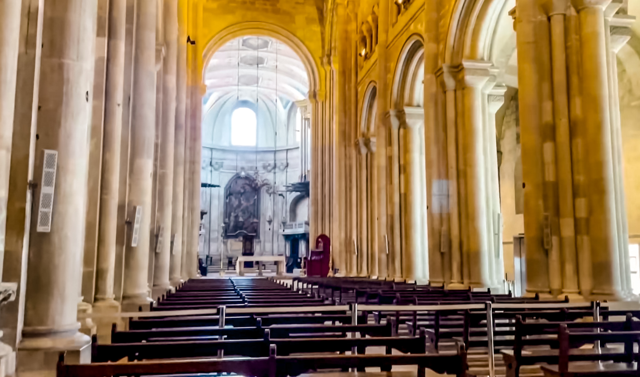 cathedral lisboa.jpg