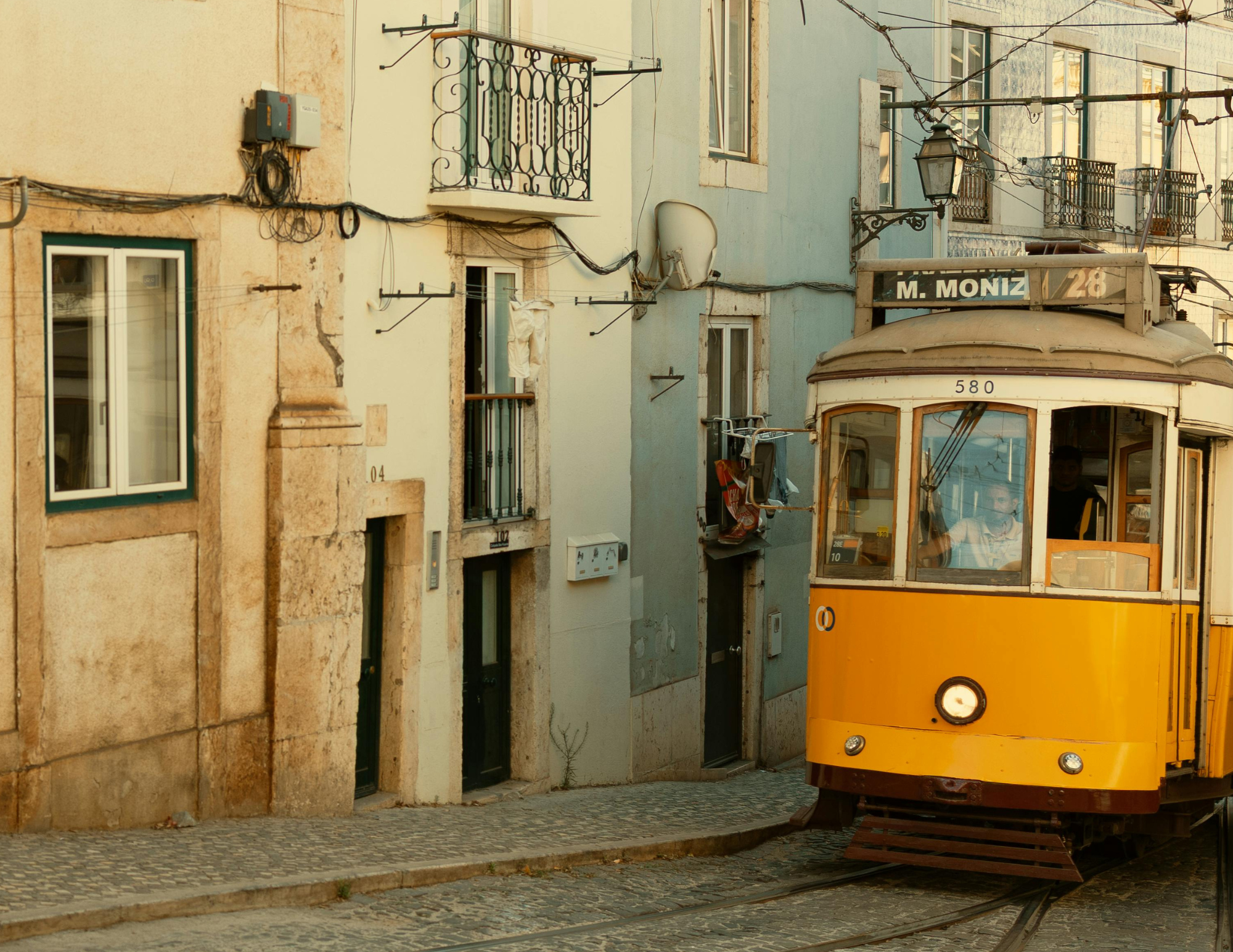 Lisbon Travel Tips Things to Know Before Visiting Lisbon (1).png